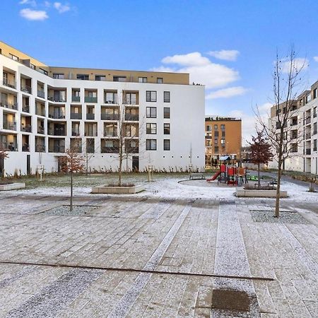 Sunflower - Modern Large Charming Apartment With Balcony Bratislava Extérieur photo