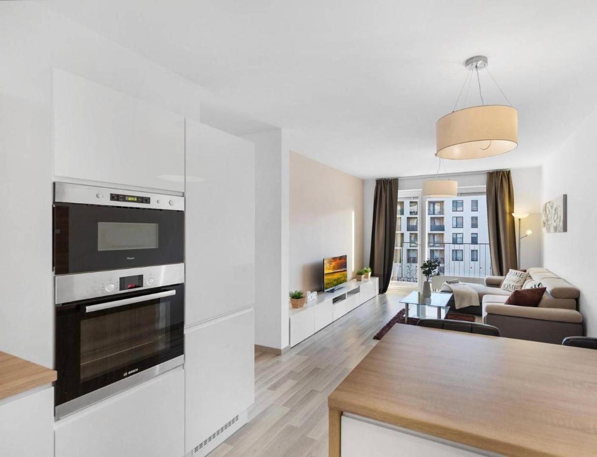 Sunflower - Modern Large Charming Apartment With Balcony Bratislava Extérieur photo