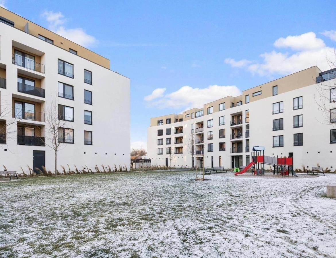 Sunflower - Modern Large Charming Apartment With Balcony Bratislava Extérieur photo